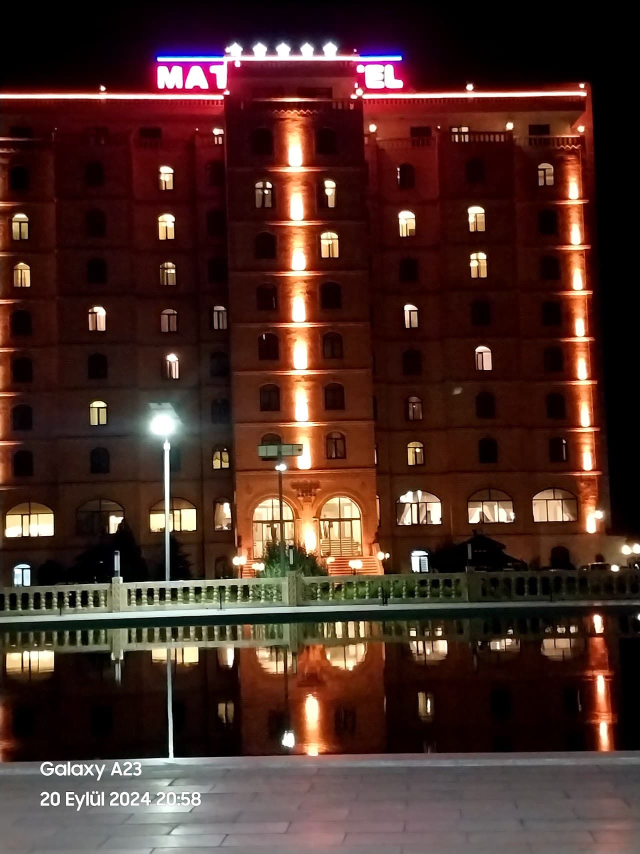 Matiat Otel Kapalı Halı Saha 2