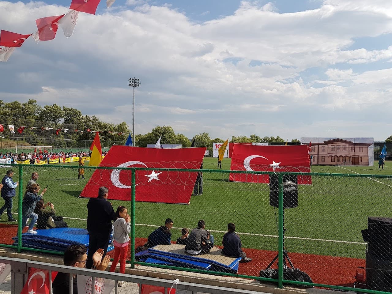 Futbol Sahası (3) 3
