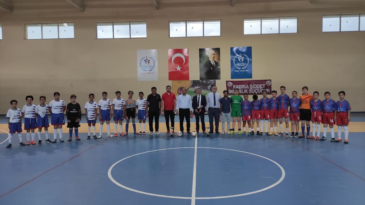 Tefenni Kapalı Spor Salonu 4