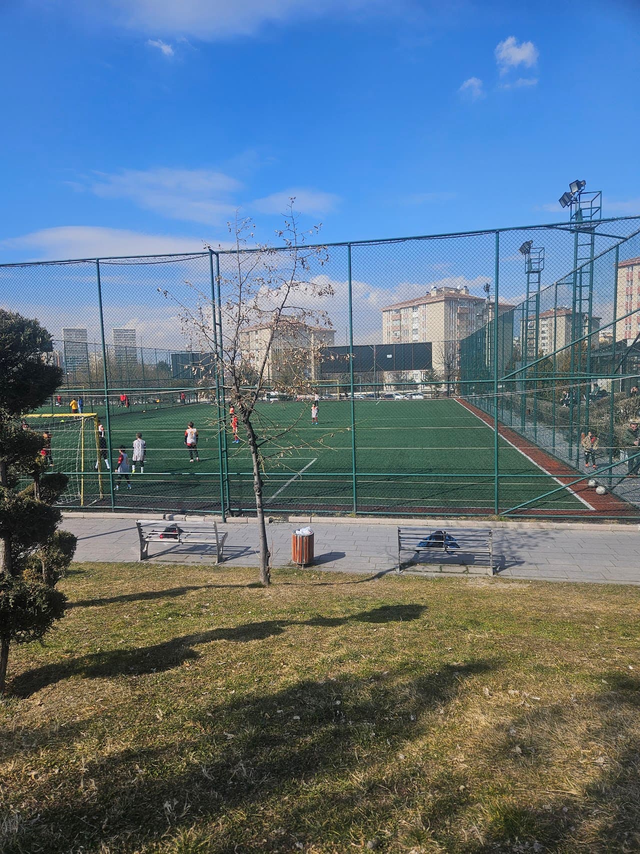 Meydan halı saha tesisleri