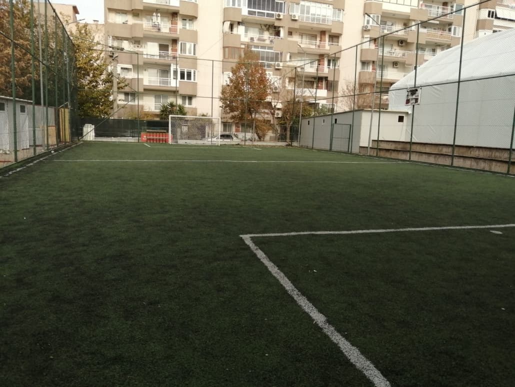 Pakkanlar Karşıyaka Halı Saha