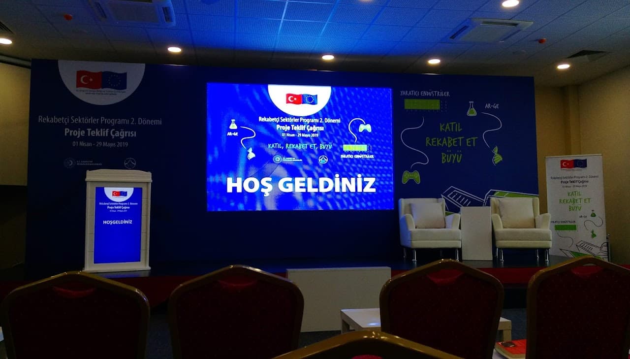 Sağdinçler Halı Saha 2