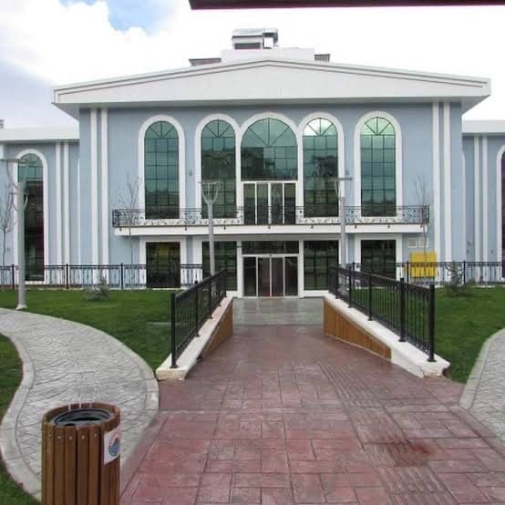 Derebahçe sosyal tesisleri spor salonu 2
