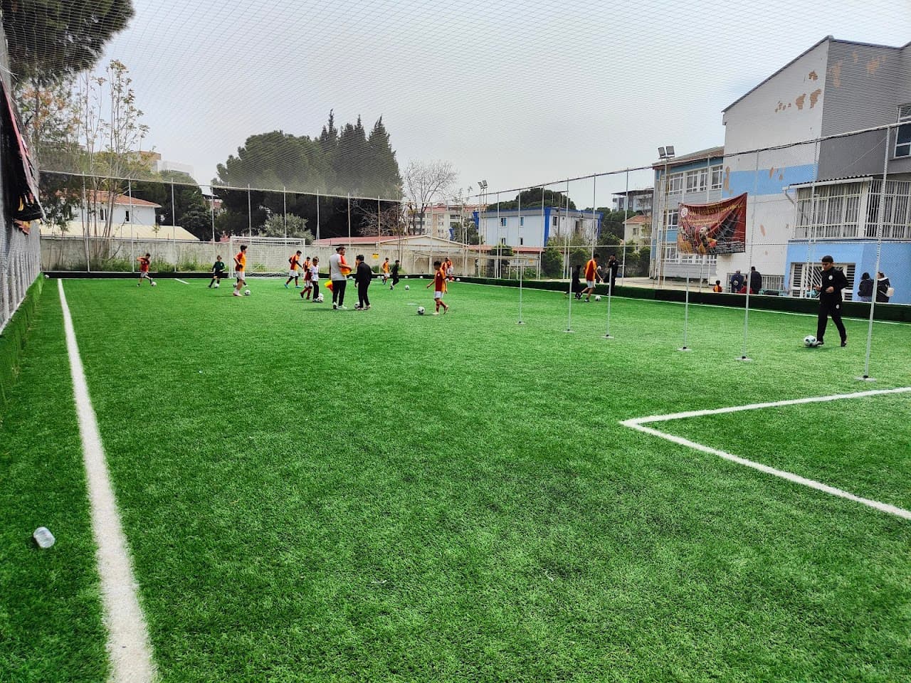 Torbalı Pakkanlar Halı Saha