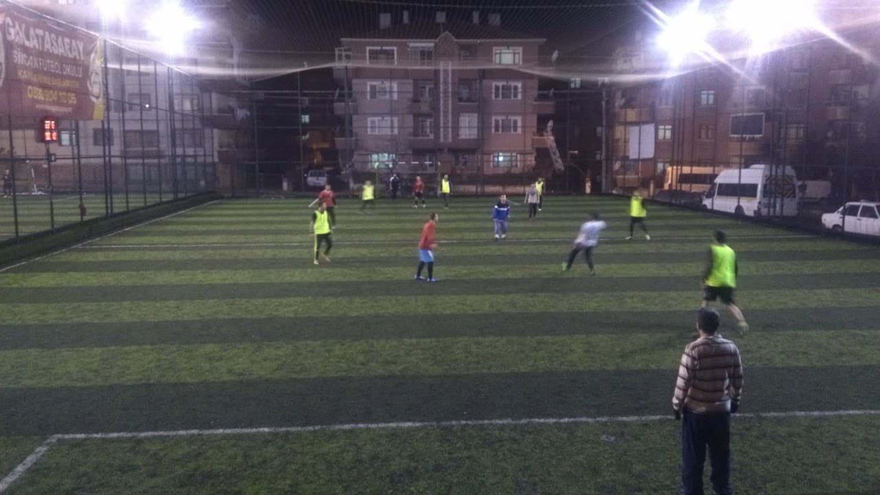 Olimpiyat Spor Tesisleri Halı Saha 4