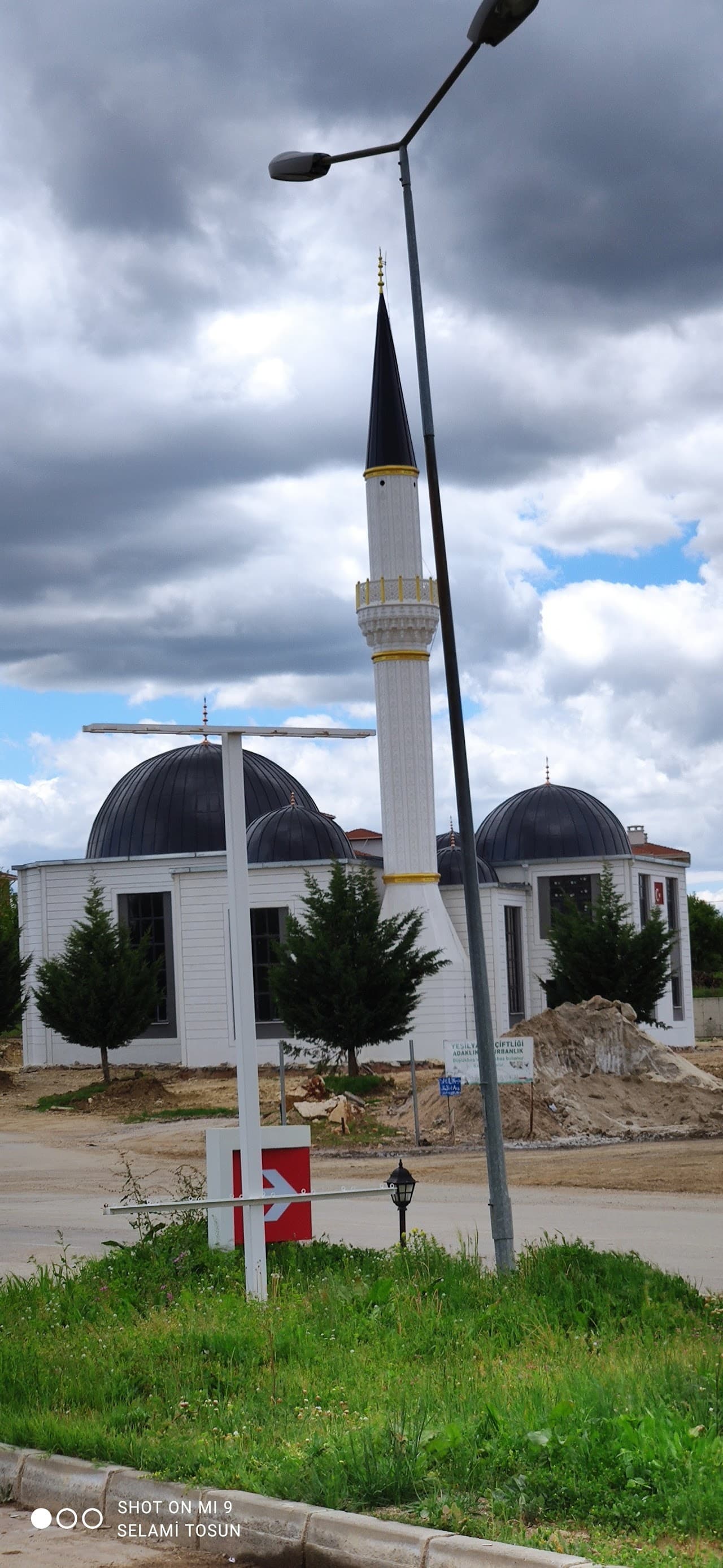 Keleş Belediyesi Şehit Samet Saraç Kapalı Halı Saha Tesisleri 5