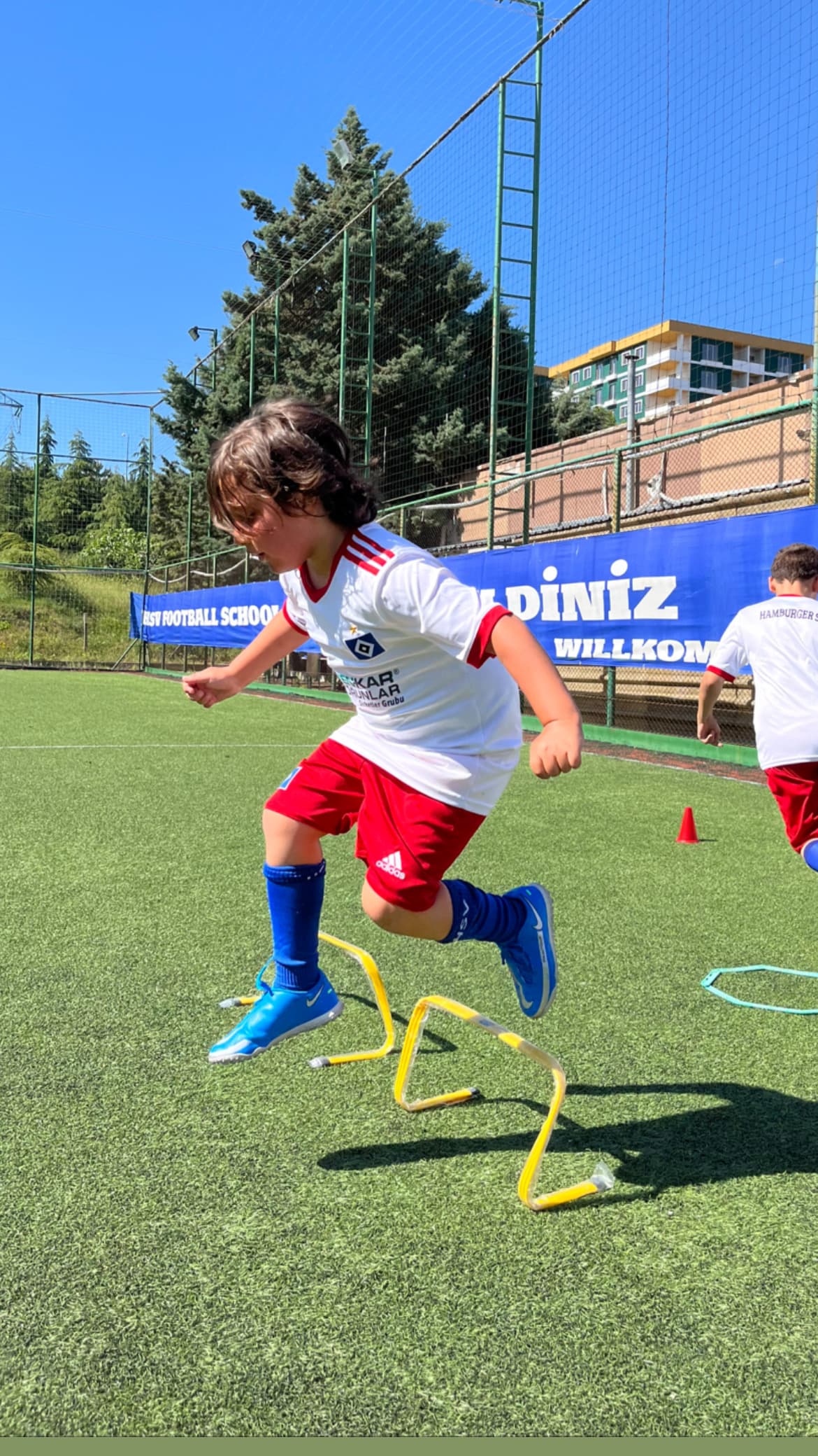 Yağmur halı saha 5