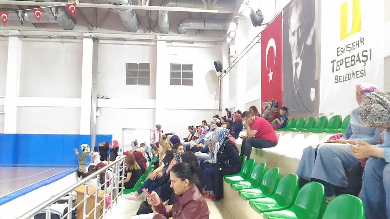 Tepebaşı Belediyesi Yunus Emre Spor Kompleksi 5