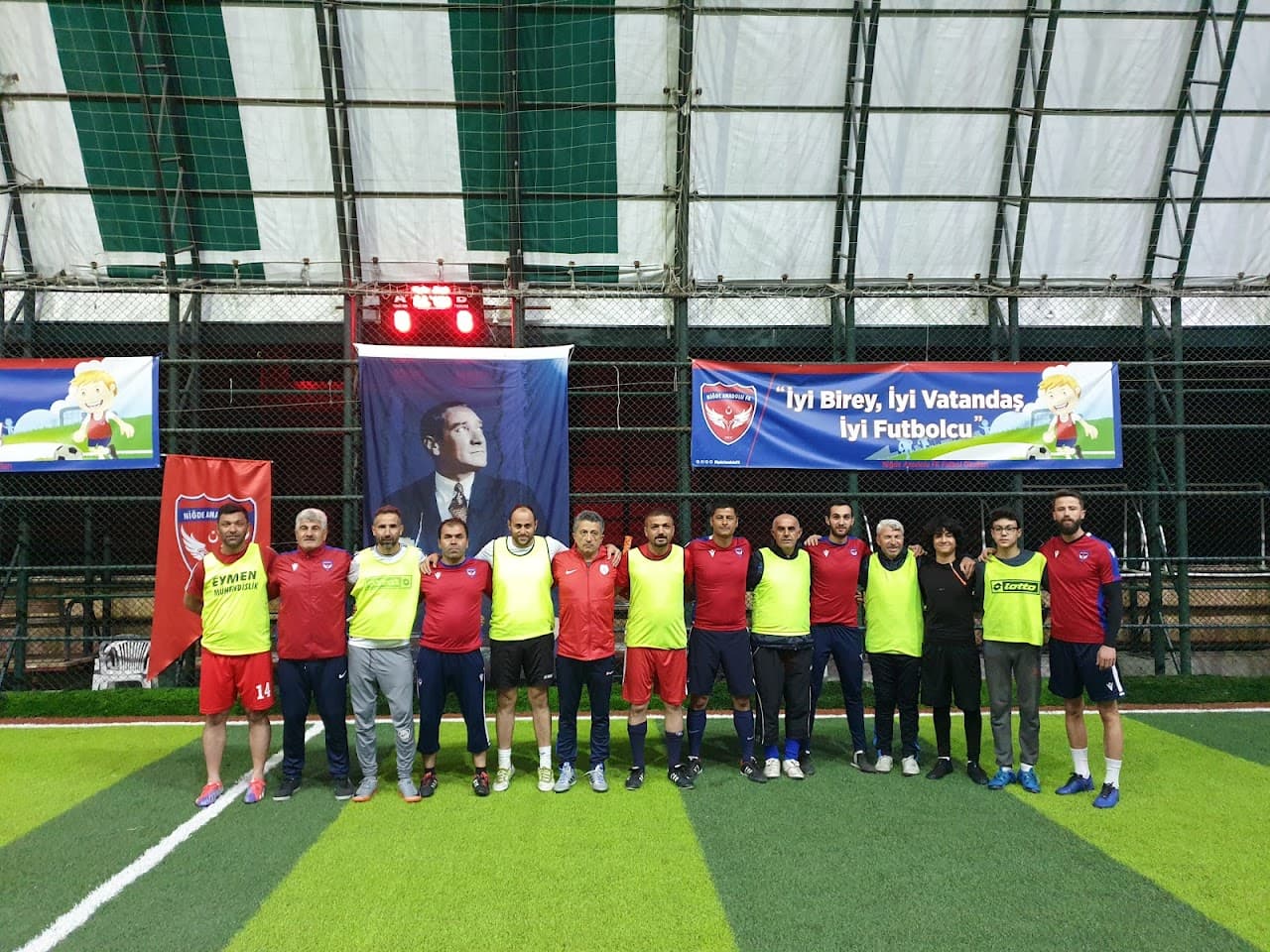 Niğde Anadolu FK Halı Saha