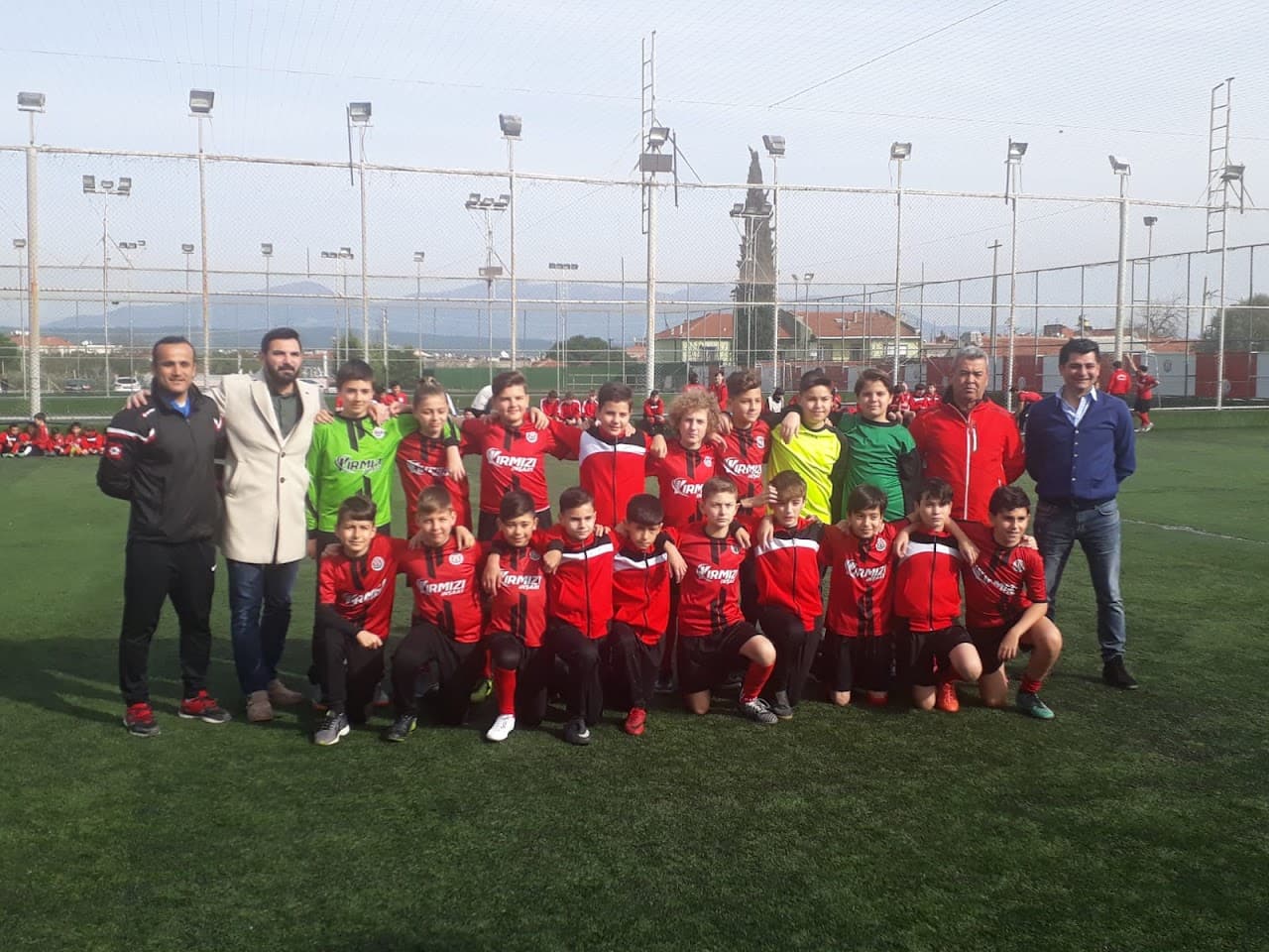 Gaziemir Gücü Halı Saha Spor Tesisleri 3
