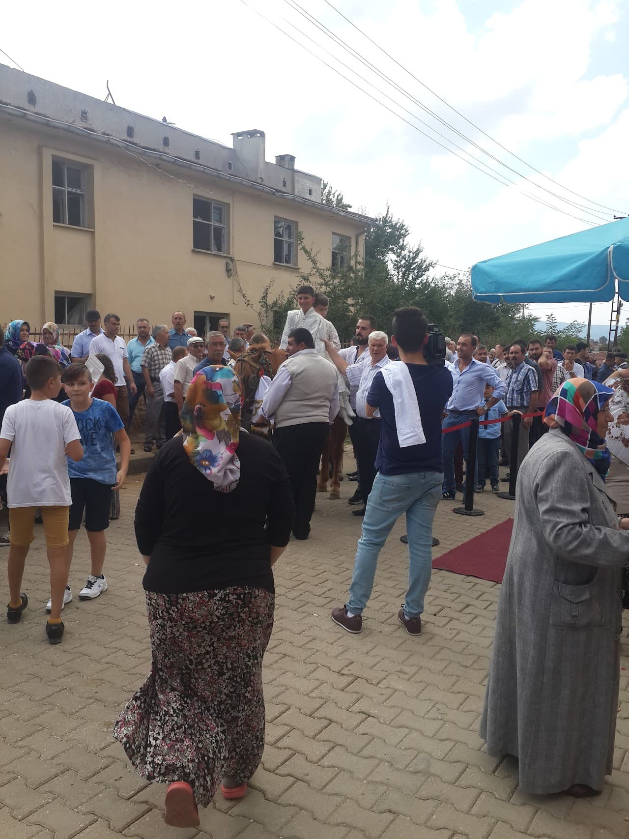 Pazayeri Belediyesi Spor Kompleksi 4