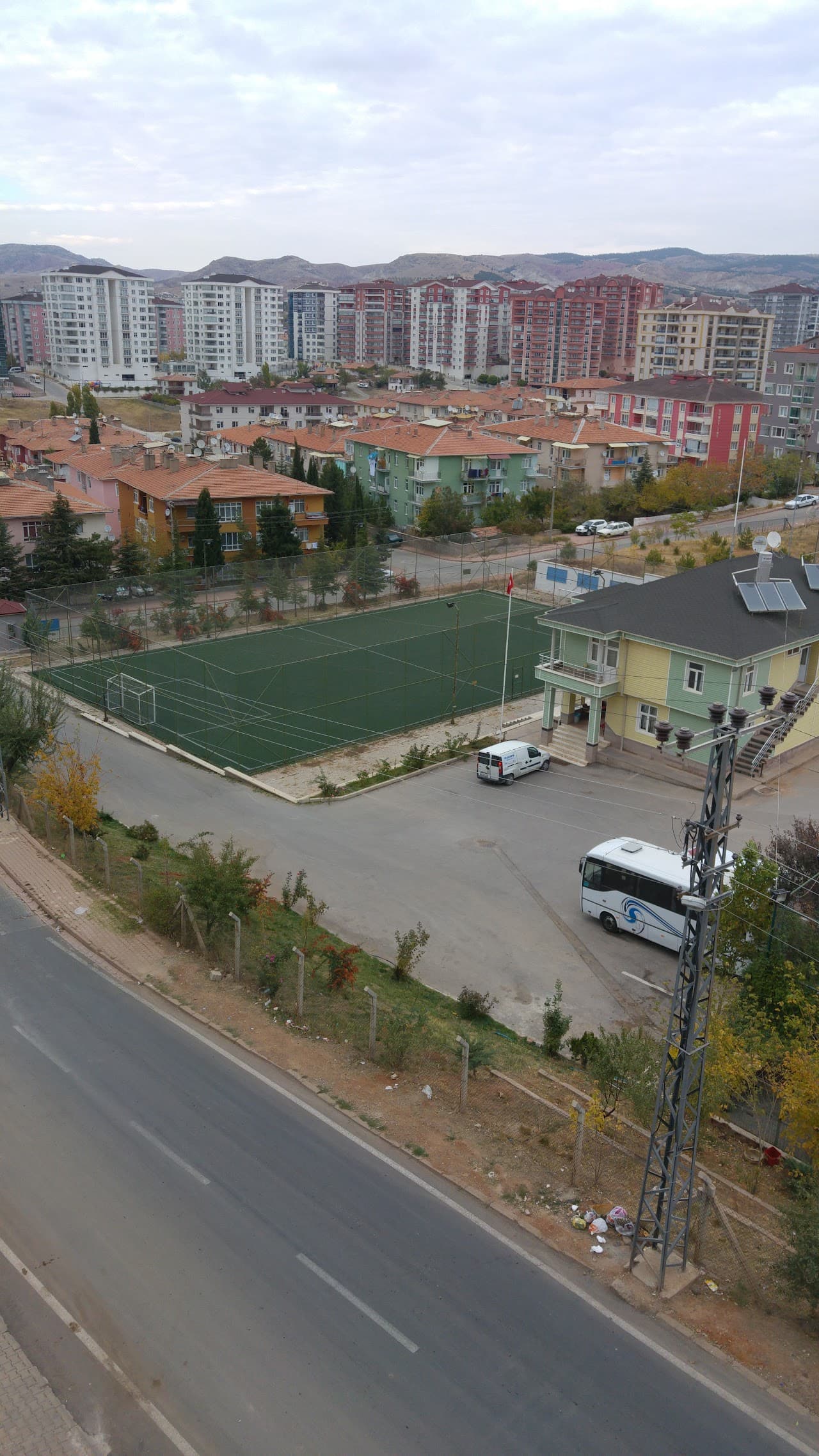 Şehit Adem Bayrakçı Halı Saha