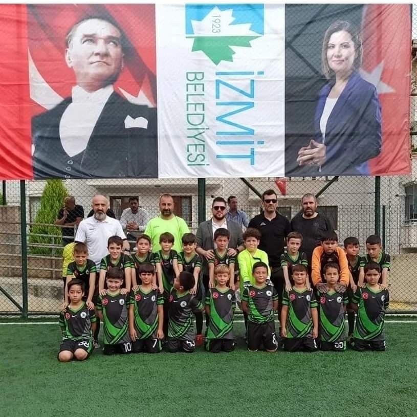 Yeşilova Mehmet Yılmaz Halı Saha Tesisleri 4