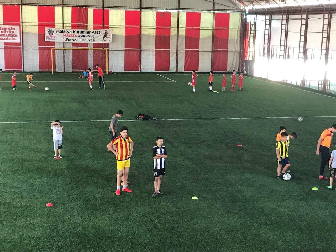 Ayışığı Kapalı Halı Saha