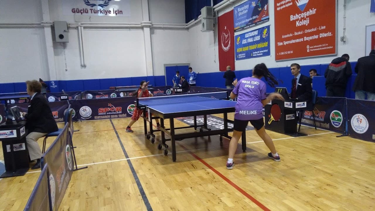 H. Tandoğan Spor Salonu 4