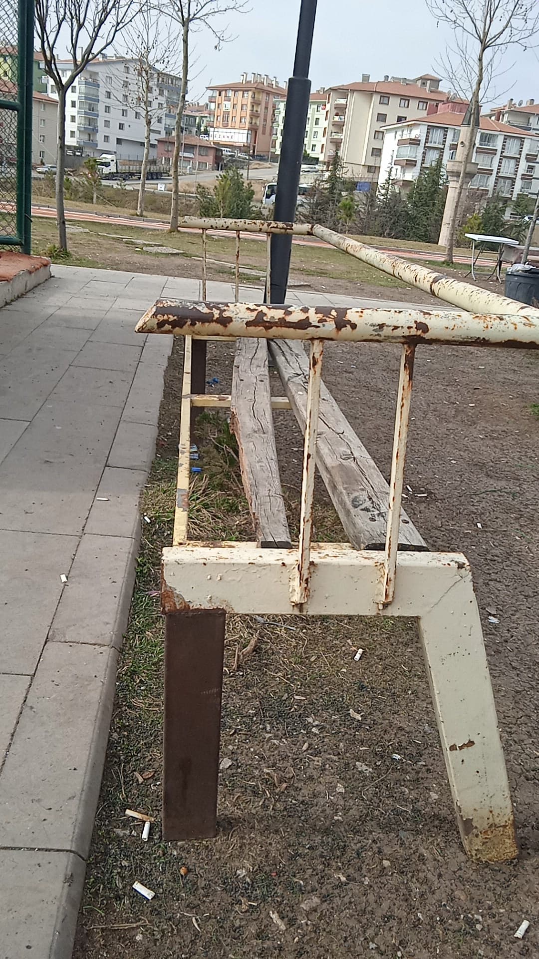 Karapürçek Barış Pınarı Parkı Halı Saha 5