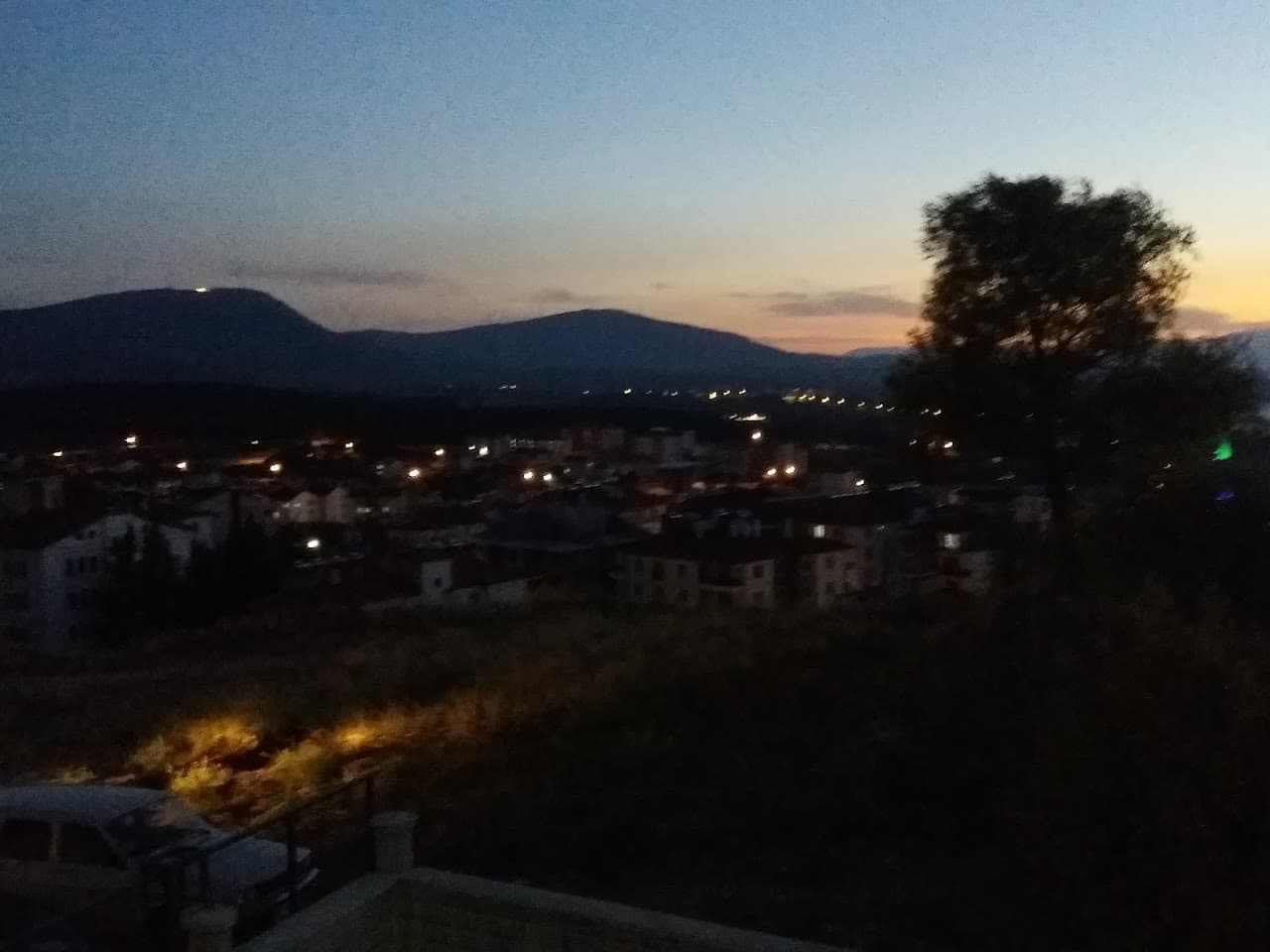 Zirve Halı Saha Tesisleri 4