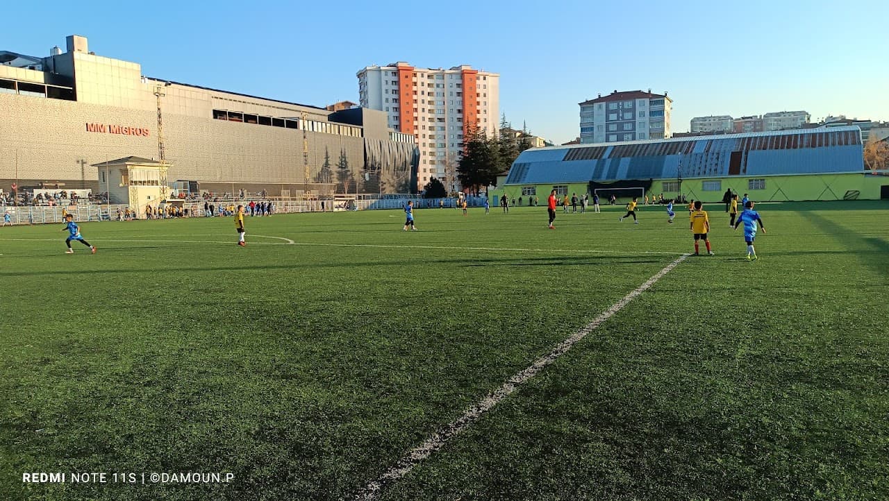 Vali Muammer Güler Stadyumu 3