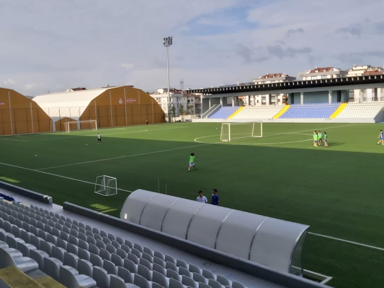 İ.B.B. Sultanbeyli 100. Yıl Spor Tesisi 2
