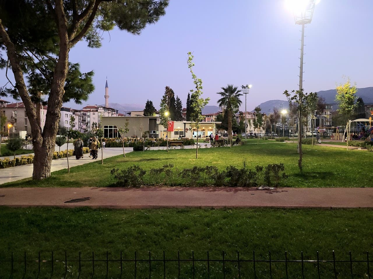 Pelitlibağ halı saha park kafe 2