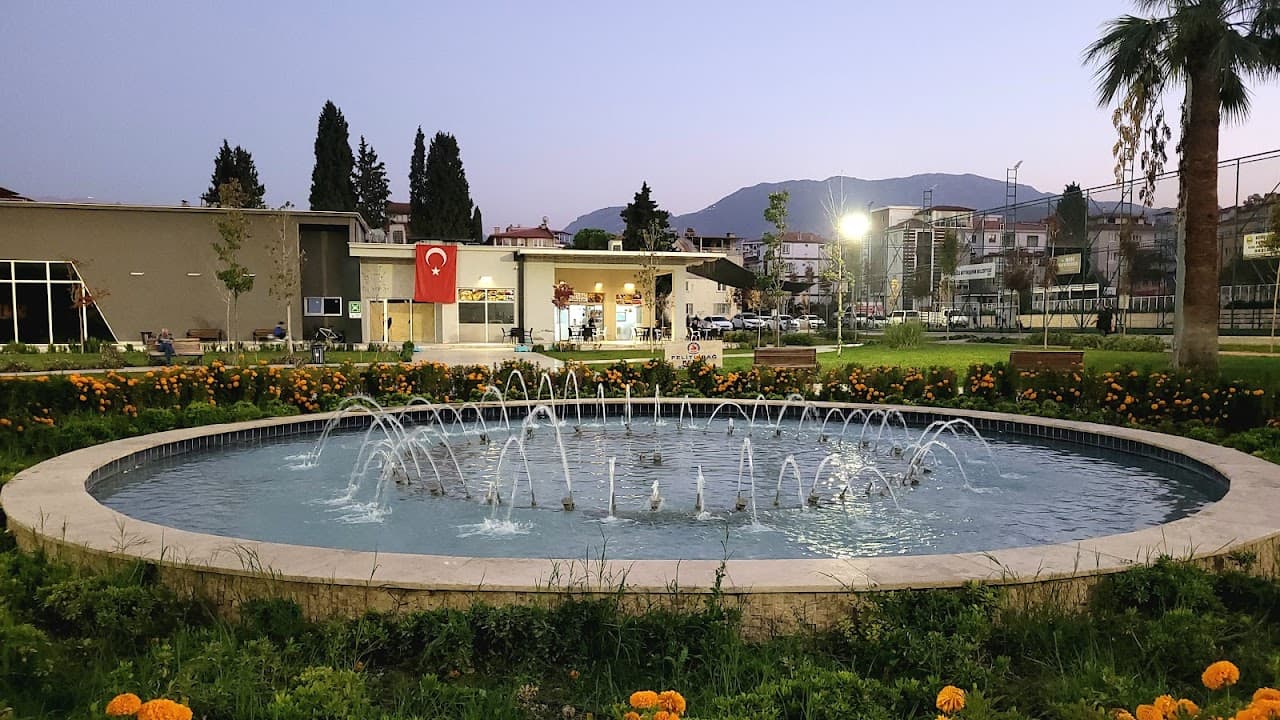Pelitlibağ halı saha park kafe 3