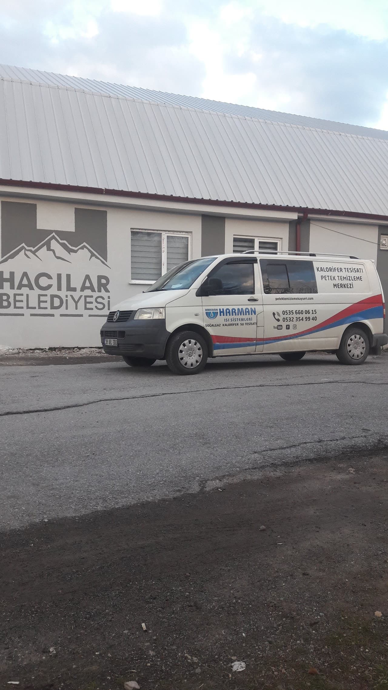 HACILAR BELEDİYESİ HALI SAHA 2