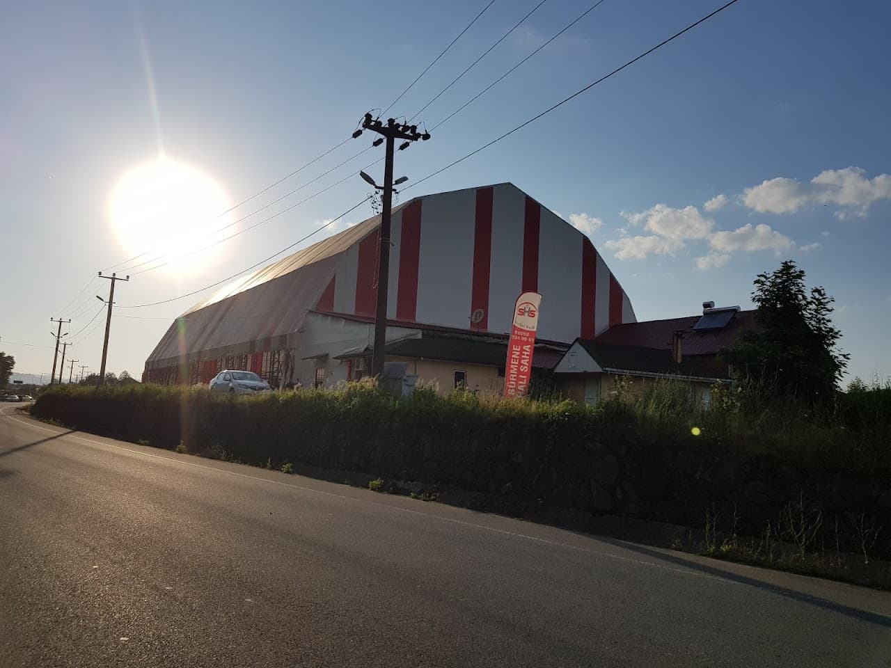 Sürmene Kapalı Halı Saha Spor Kompleksi 2