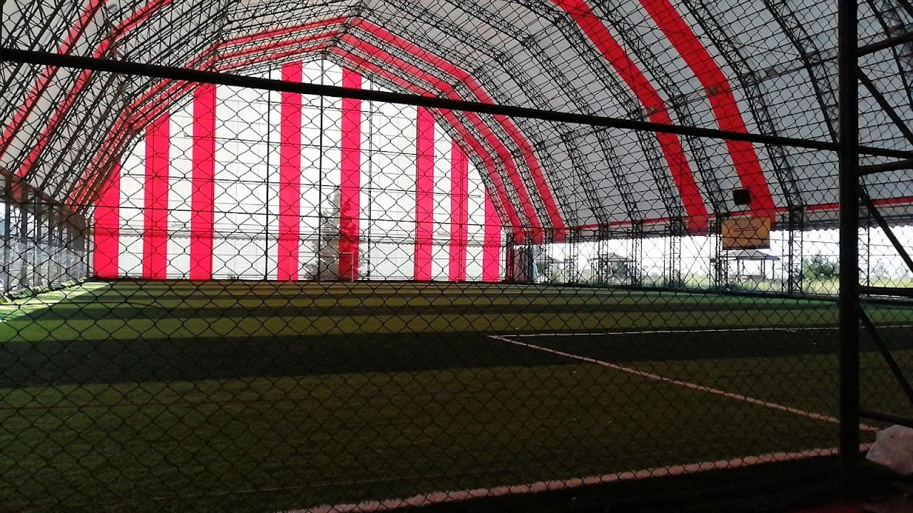 Sürmene Kapalı Halı Saha Spor Kompleksi 5