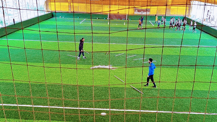Gim Halı Saha
