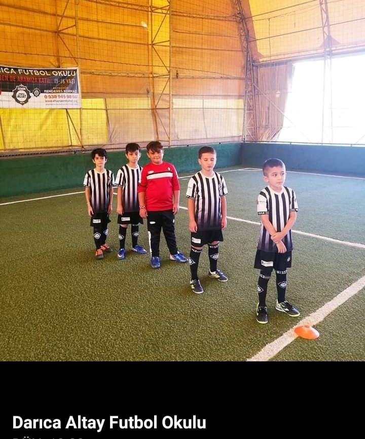 Gim Halı Saha 5