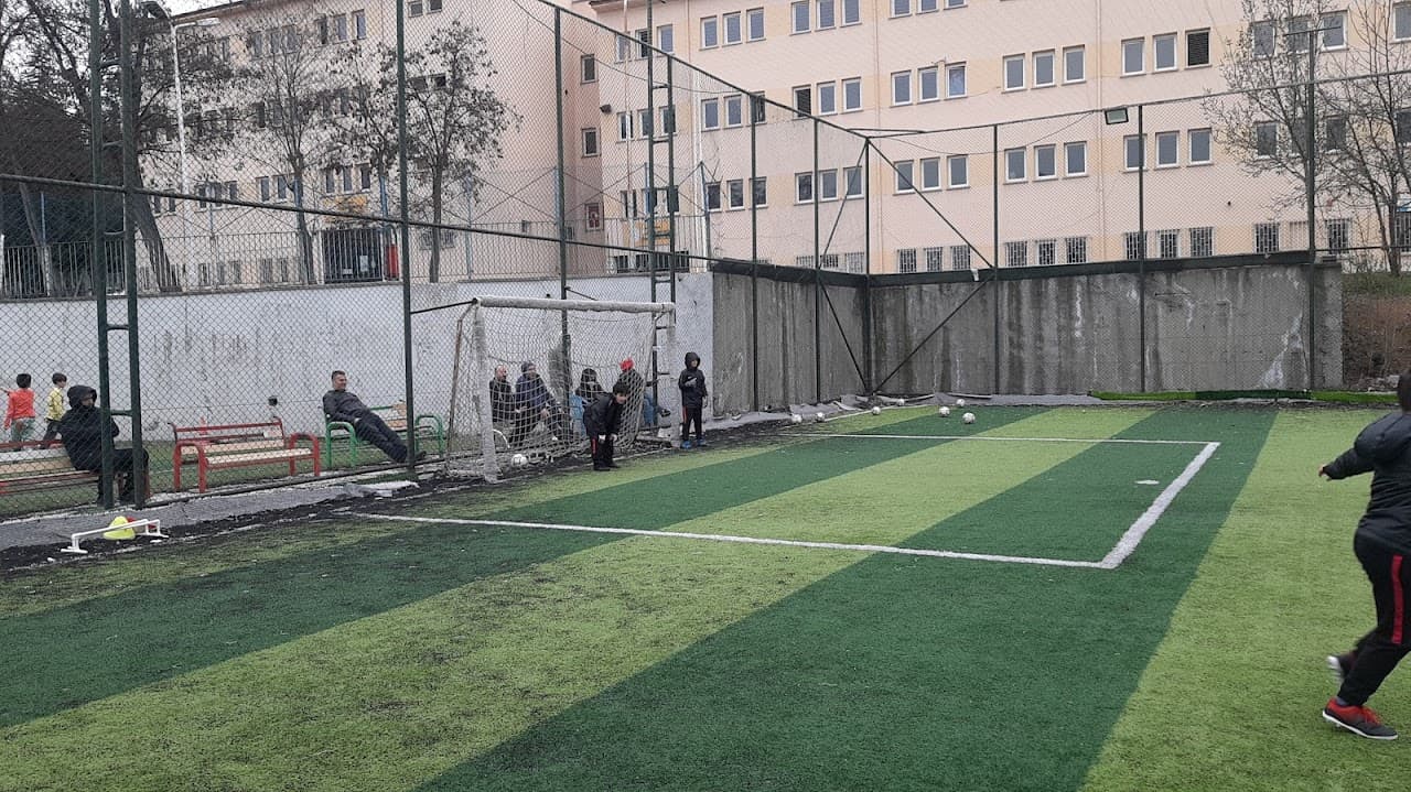 100. Yıl Kılıçaslan Halı Saha 5