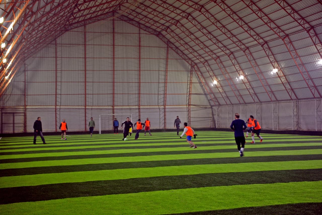 VİP ARENA KAPALI İKİZ HALI SAHALAR 3