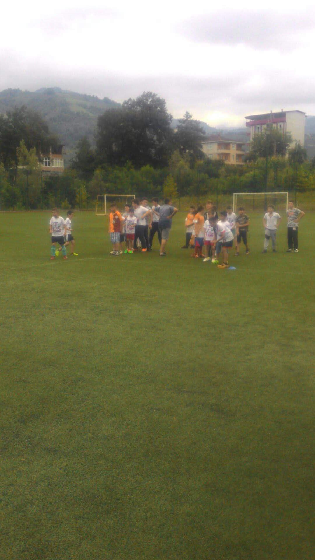 Futbol Sahası (2) 4