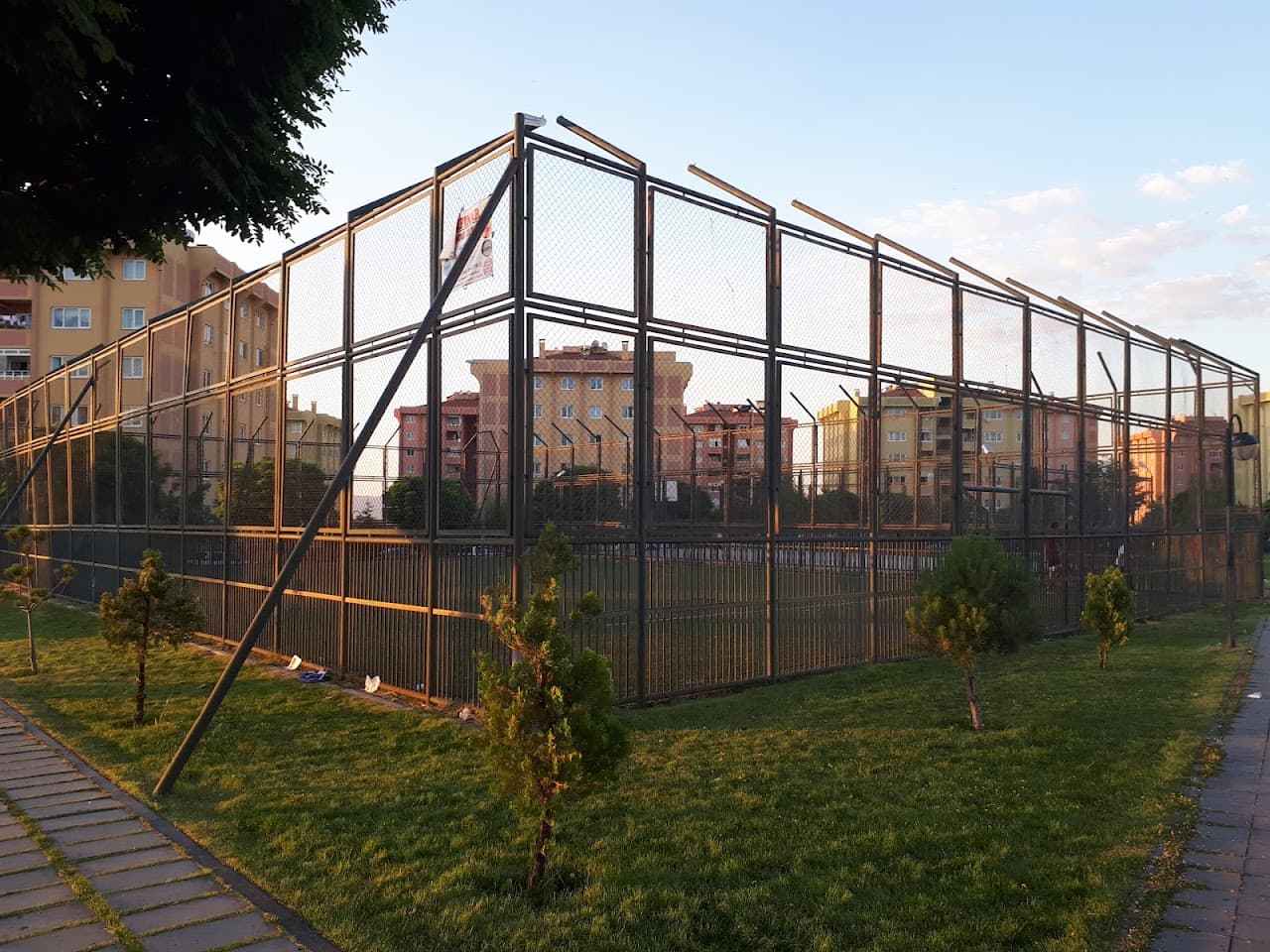 Futbol Sahası 2