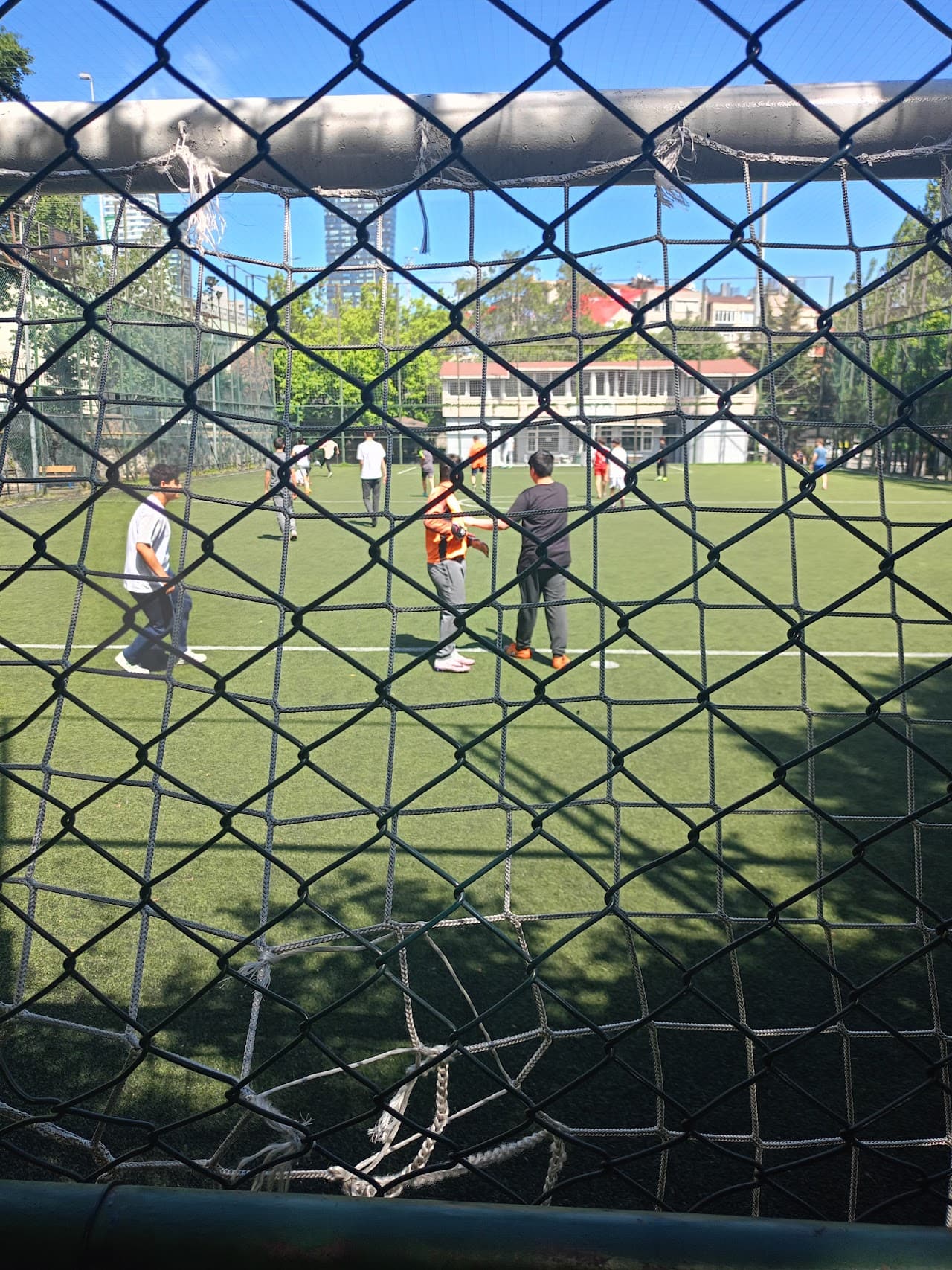 Şişli Endüstri Meslek Lisesi Halı Sahası 5