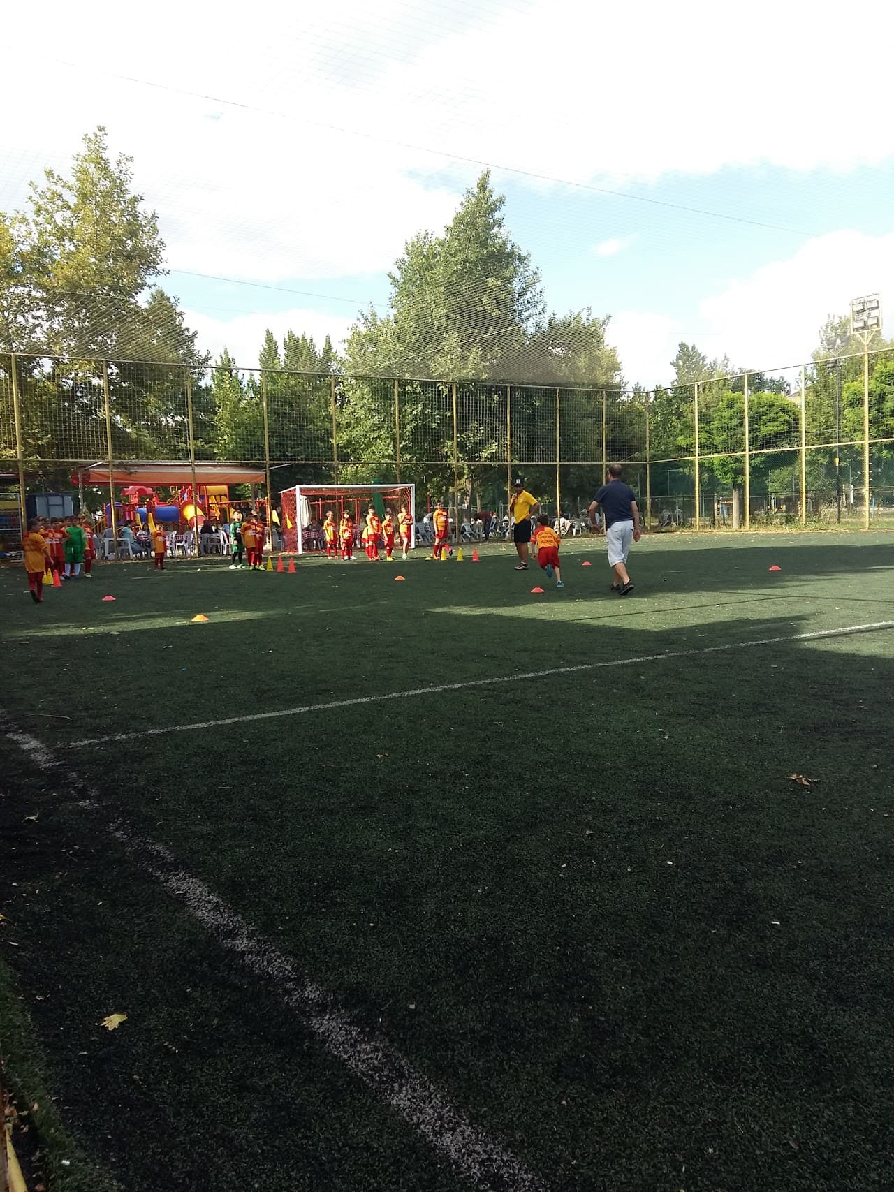 Uğur Mumcu Spor Tesisleri