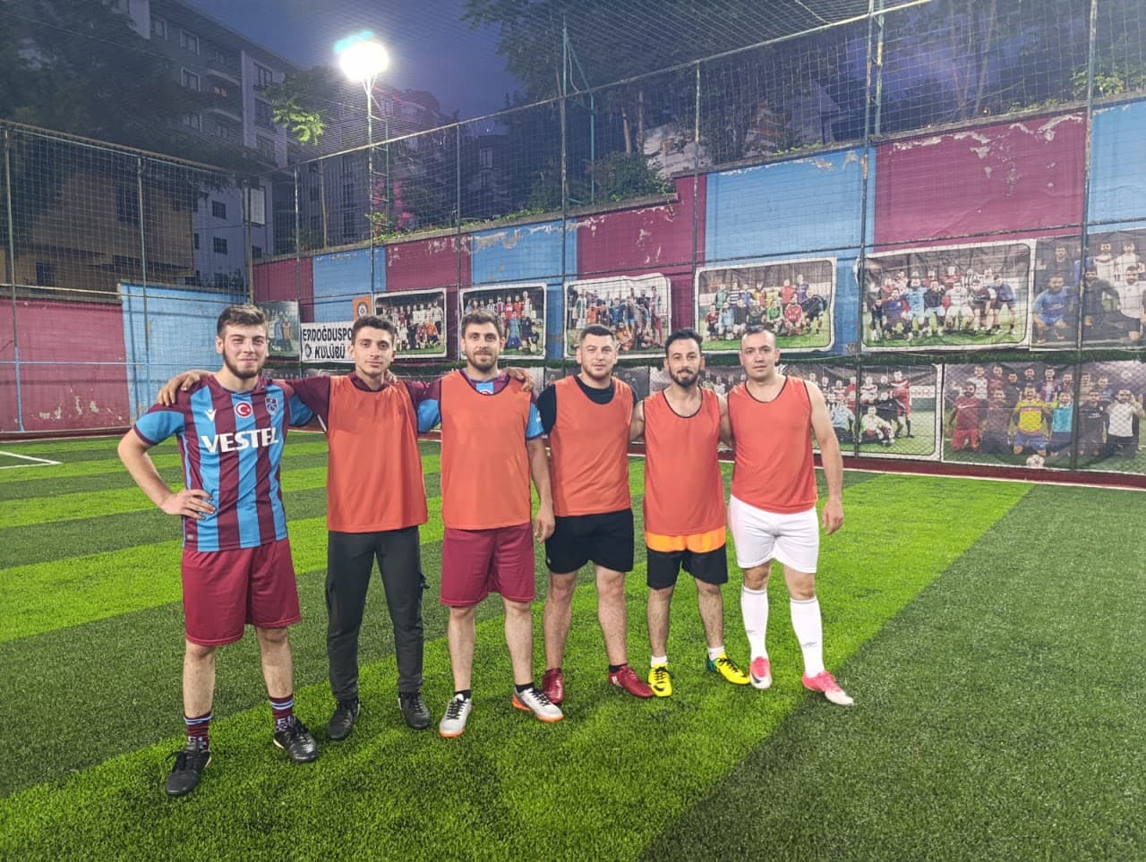 Çamlık halı saha 4