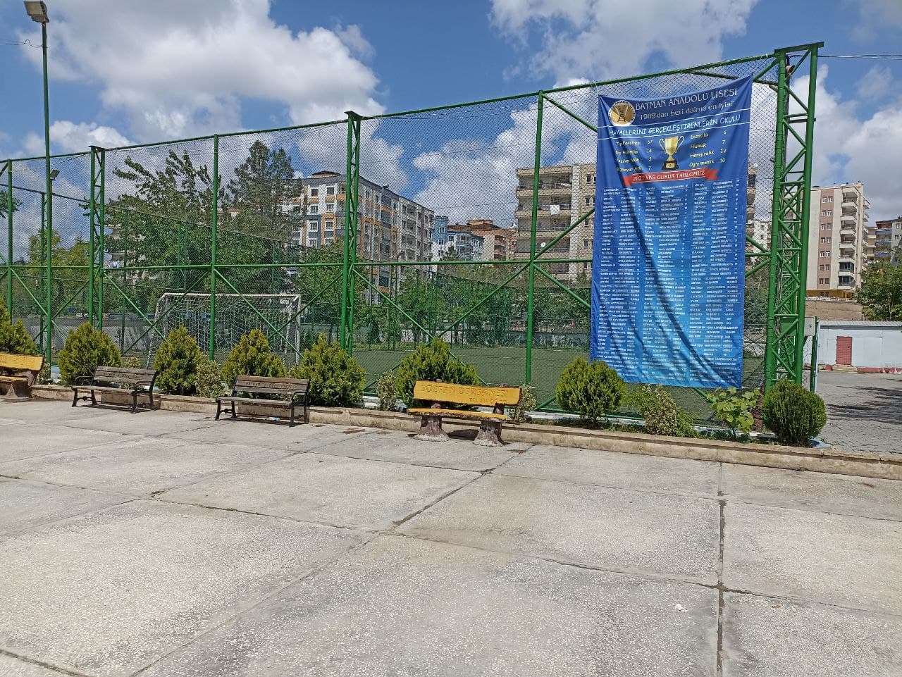 Batman Anadolu Lisesi Hali Saha