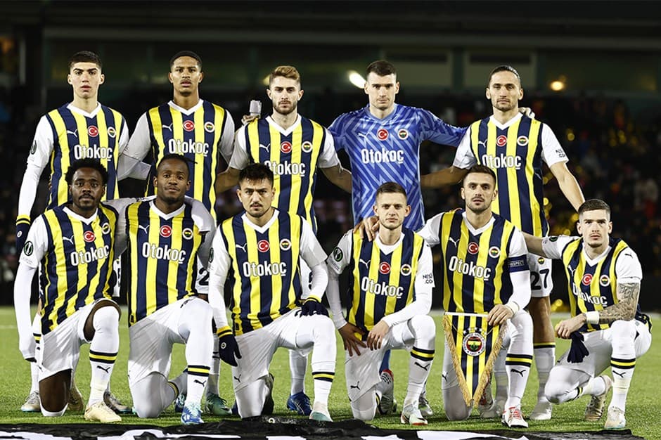 Palandöken fenerbahçe halısaha 3
