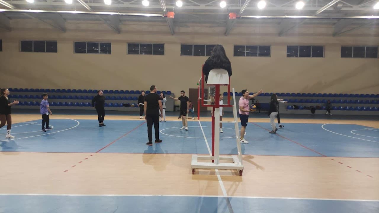 Dr. Tuncer Yıldız Stadı 3