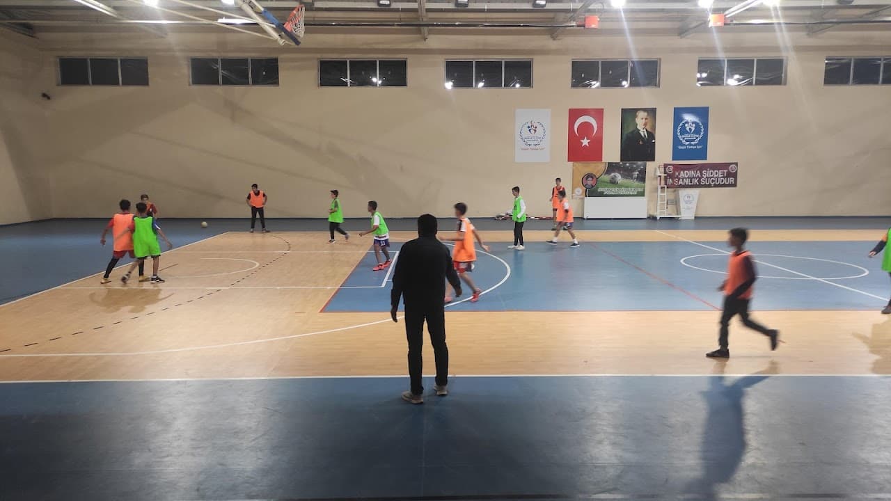 Dr. Tuncer Yıldız Stadı 5