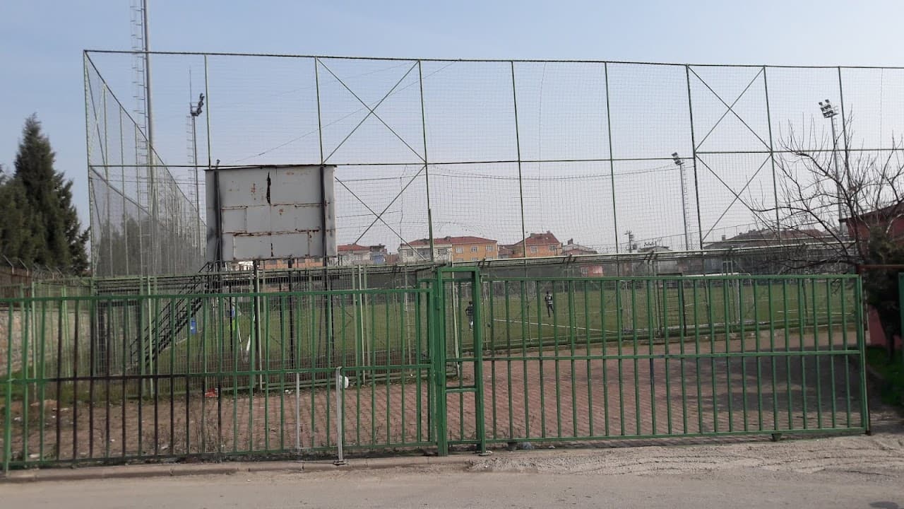 Futbol Sahası (3) 3