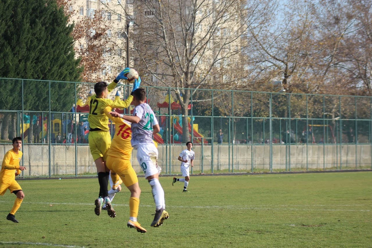 Cumhuriyet Futbol Sahası
