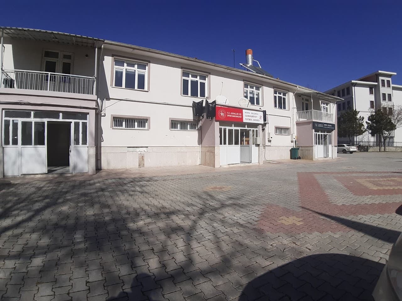 Cumhuriyet Futbol Sahası 3