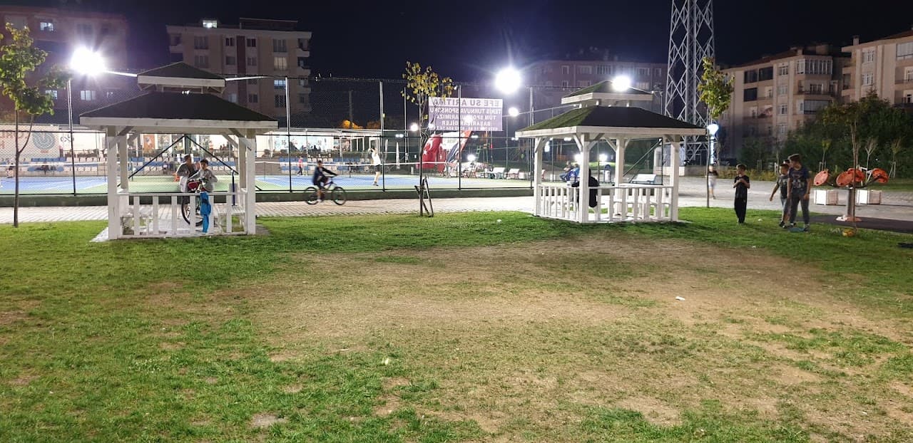 Çorlu Belediyesi Tenis Kompleksi & Tenis Kafe 4