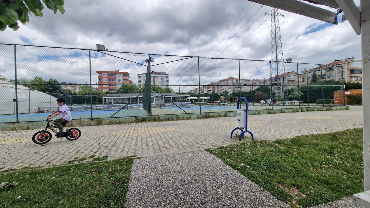 Çorlu Belediyesi Tenis Kompleksi & Tenis Kafe 5