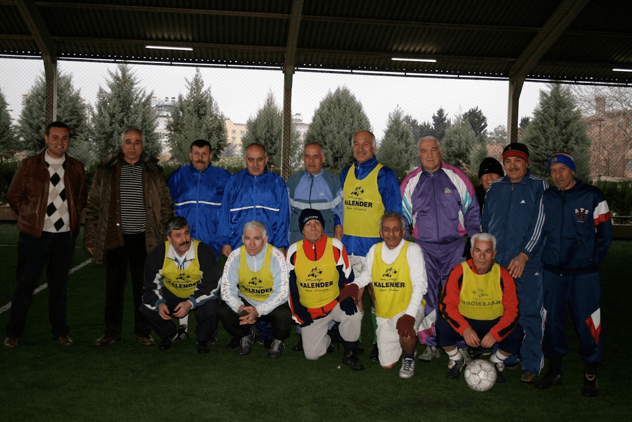 Kalender Spor Tesisleri - Üstü Kapalı ve Açık Halı Saha - Futbol Okulu 5