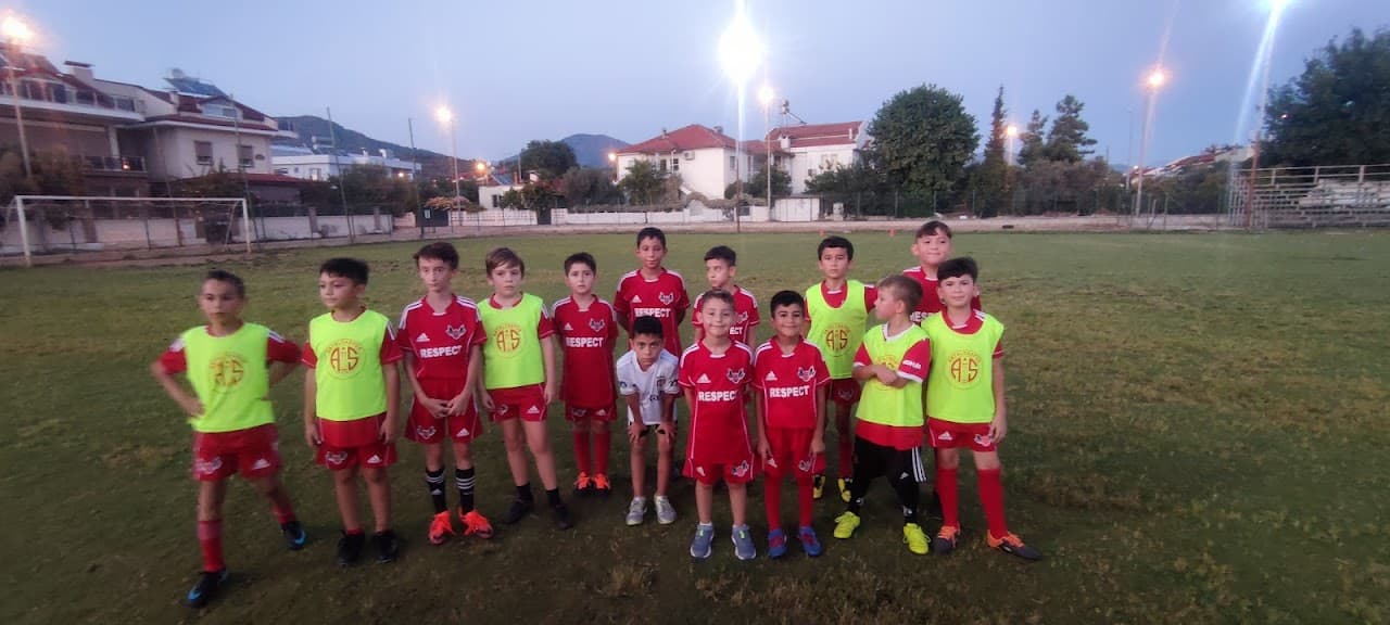 Futbol Sahası (2) 4