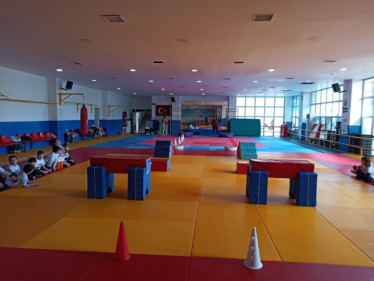 İlkadım Mete Adanır Kapalı Spor Salonu 2