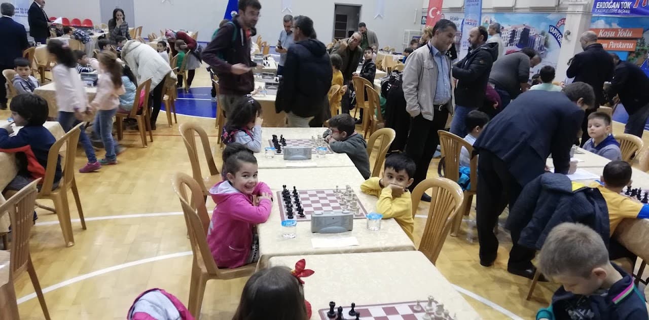 İlkadım Mete Adanır Kapalı Spor Salonu 5